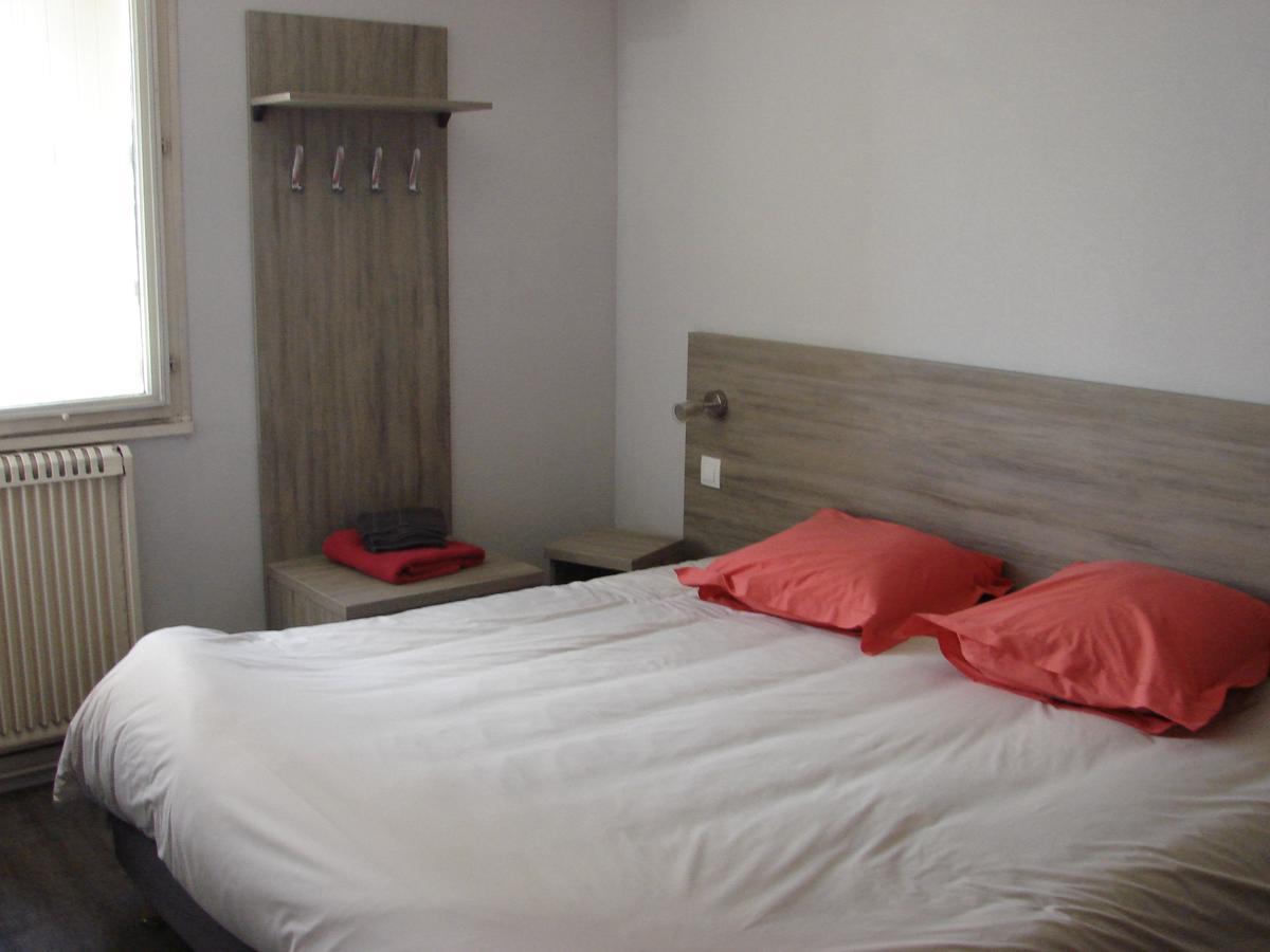 L'Envers Du Castille Otel Parthenay Dış mekan fotoğraf